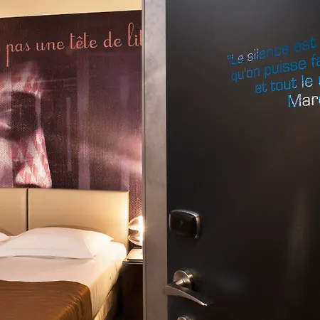 A La Des Artistes 3*