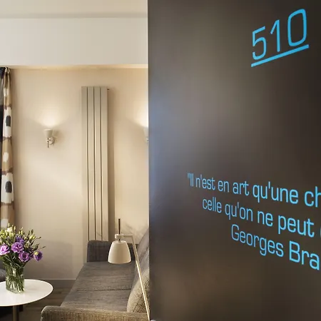 A La Des Artistes Hotel