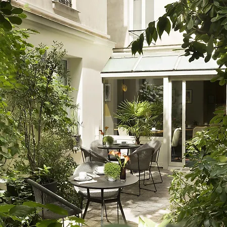 A La Des Artistes Hotel