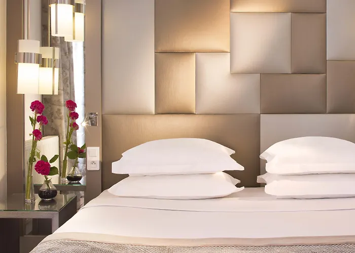 Hotel A La Des Artistes 3*