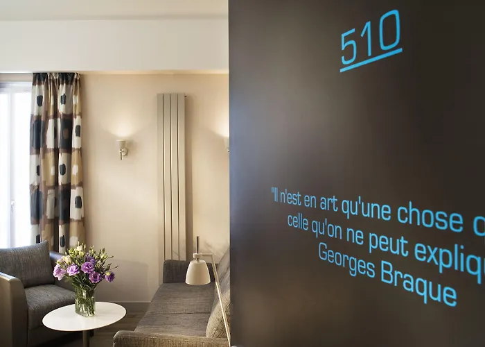 A La Des Artistes Hotel