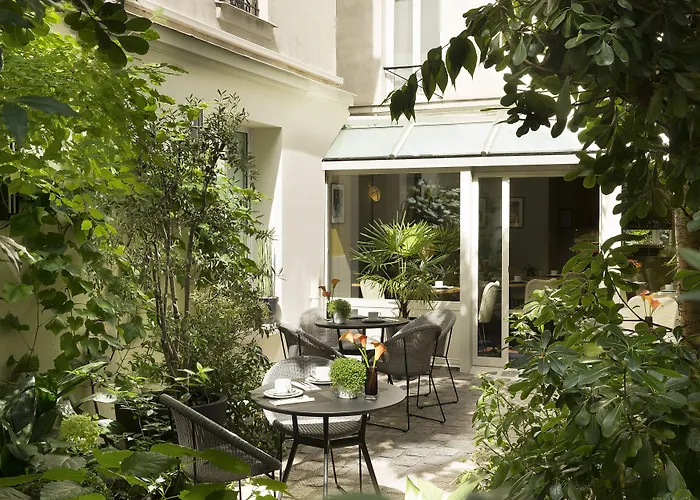 A La Des Artistes Hotel