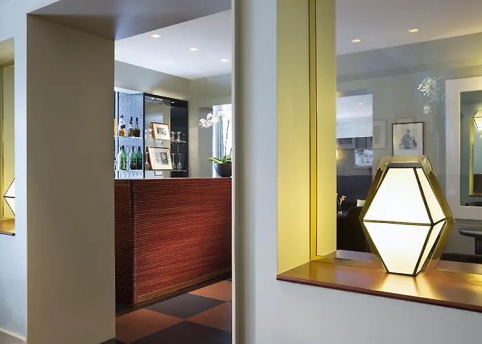 A La Des Artistes Hotel 3*