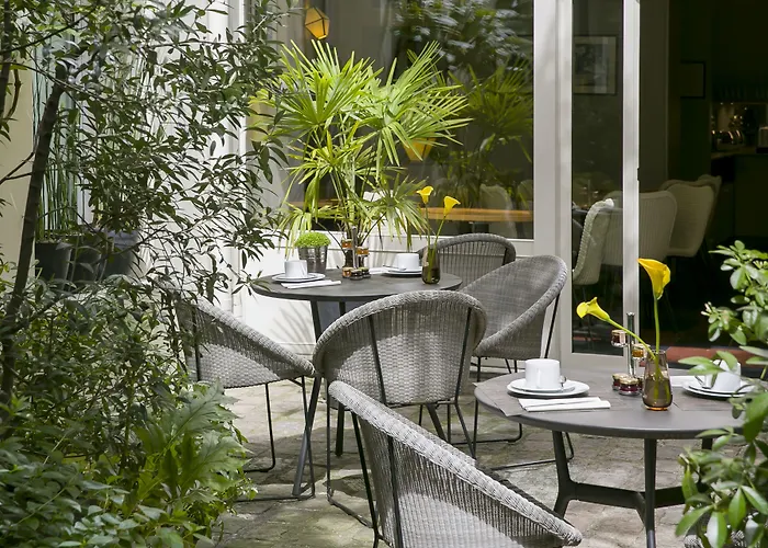 A La Des Artistes 3* Parijs