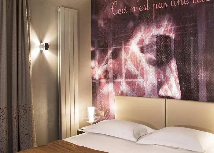 Hotel A La Des Artistes 3*