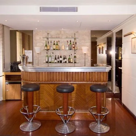 فندق إيه لا ديس أرتيستس