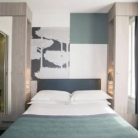 A La Des Artistes Hotel 3*
