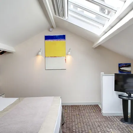 A La Des Artistes Paris