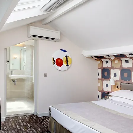 A La Des Artistes Hotell 3*