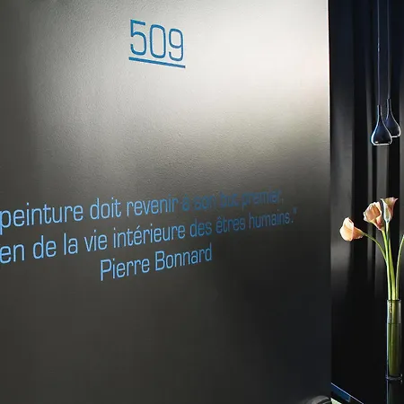 A La Des Artistes 3*